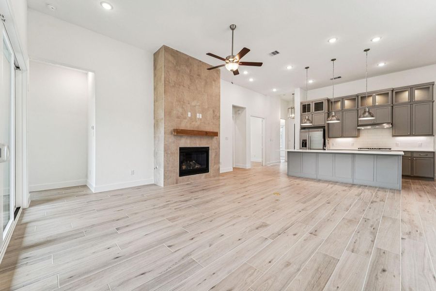 Spacious, unfurnished interior of a new home in Kresston, Montgomery (Image 29).