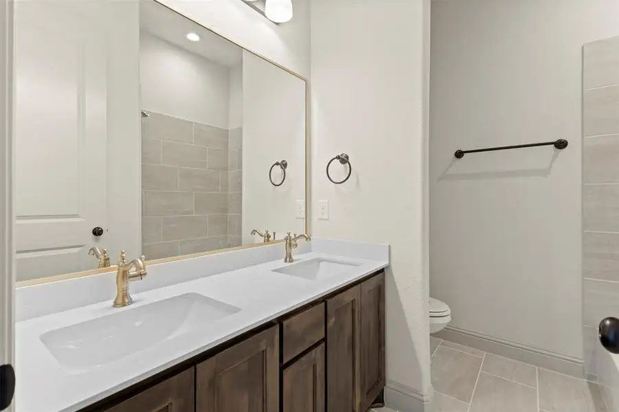 Furnished interior view inside a new home in Levante - 1 Acre Lots, Waxahachie (Image 6). Furnished interior view inside a new home in Levante - 1 Acre Lots, Waxahachie (Image 6).