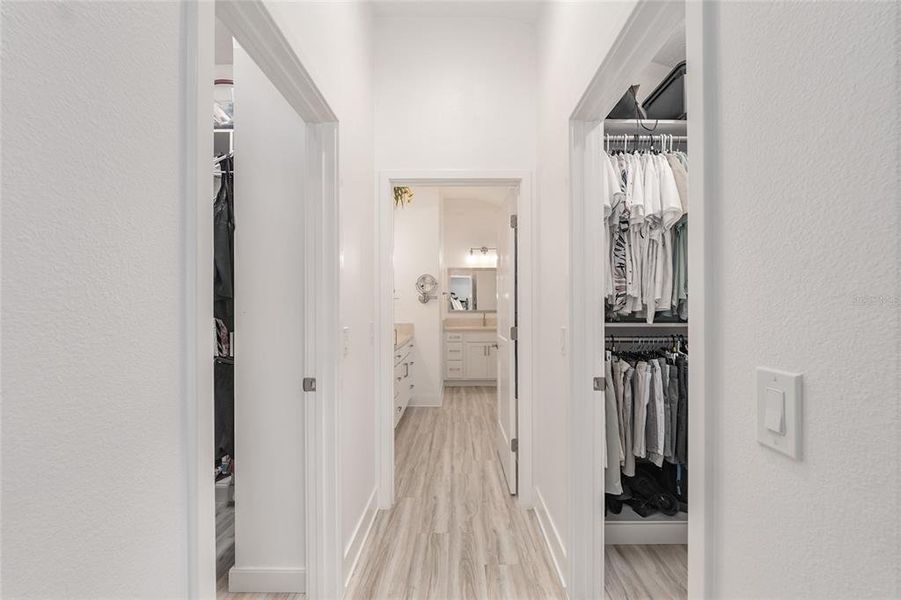 Spacious, unfurnished interior of a new home in , The Villages (Image 20).