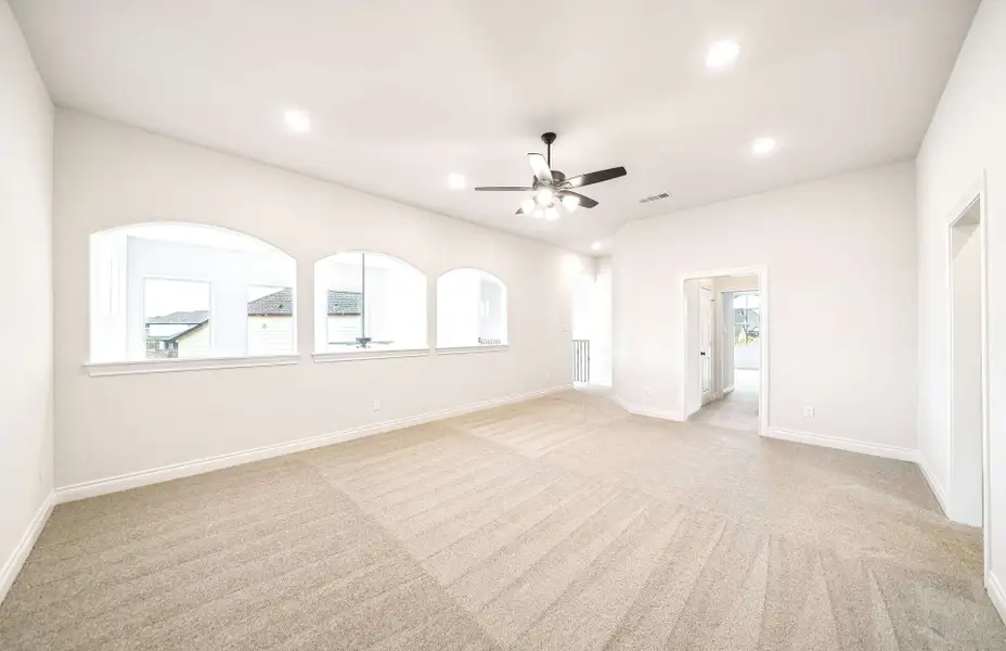 Spacious, unfurnished interior of a new home in Bridgeland 60′, Cypress (Image 28).