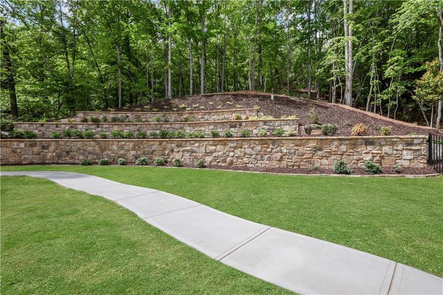 Image 85 of a home in .