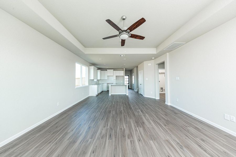 Spacious, unfurnished interior of a new home in River Ranch, Dayton (Image 14).