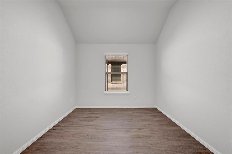 Spacious, unfurnished interior of a new home in ValleyBrooke, Mesquite (Image 25).