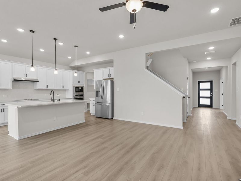 Image 37 of a home in Royal Crest. Image 37 of a home in Royal Crest.