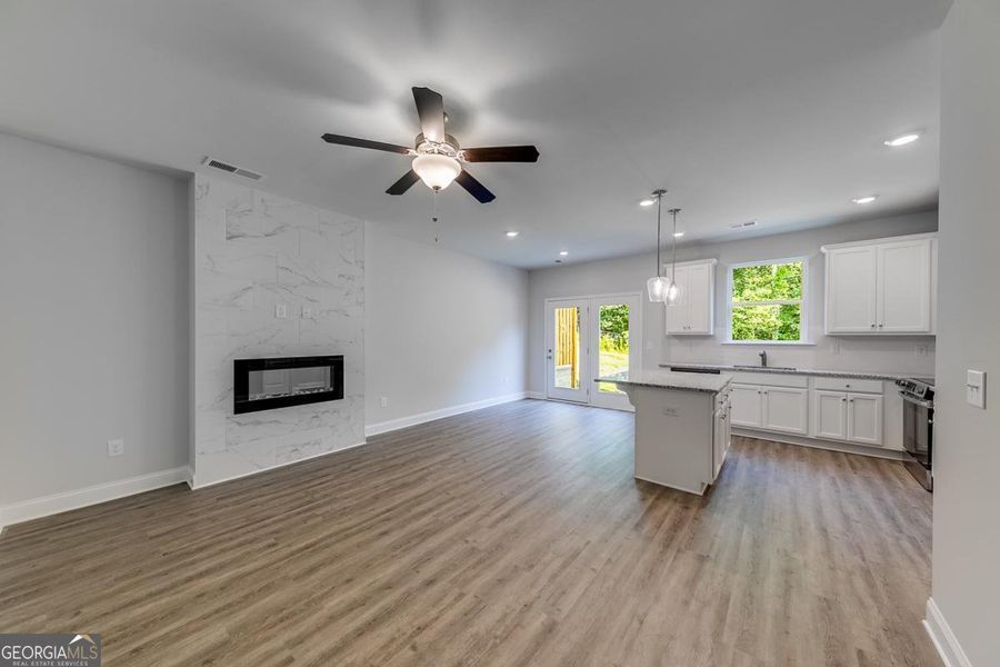Spacious, unfurnished interior of a new home in Chimney Oaks Townhomes, Homer (Image 12).