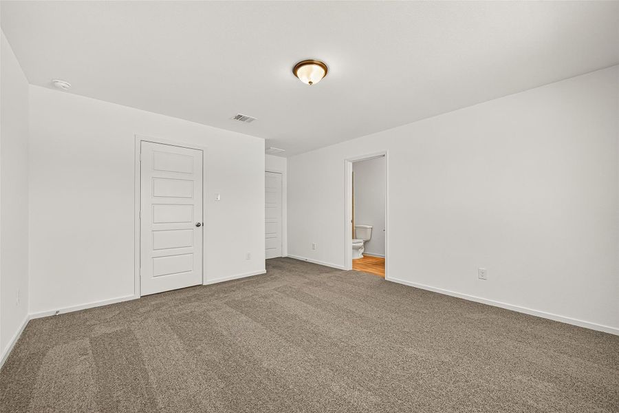 Spacious, unfurnished interior of a new home in Mill Creek Trails, Magnolia (Image 39).