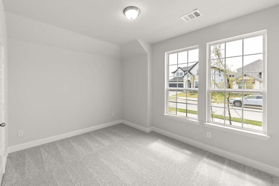 Spacious, unfurnished interior of a new home in Creekview Meadows, Pilot Point (Image 17).