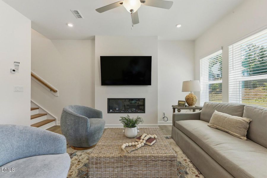 019-067-Family Room-1500x1000