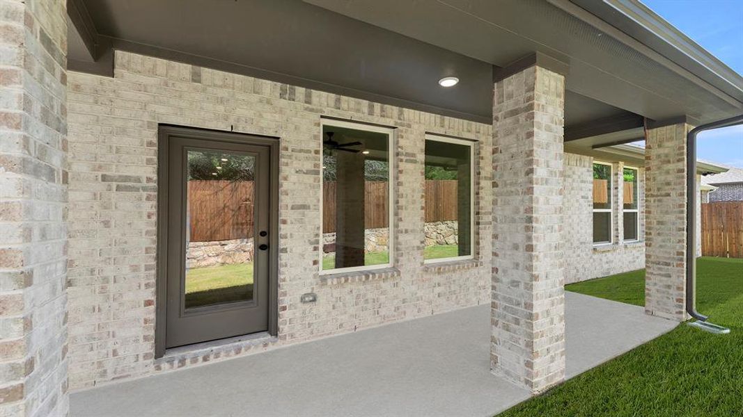 26. 2104 Sunny Mede - Patio (2)