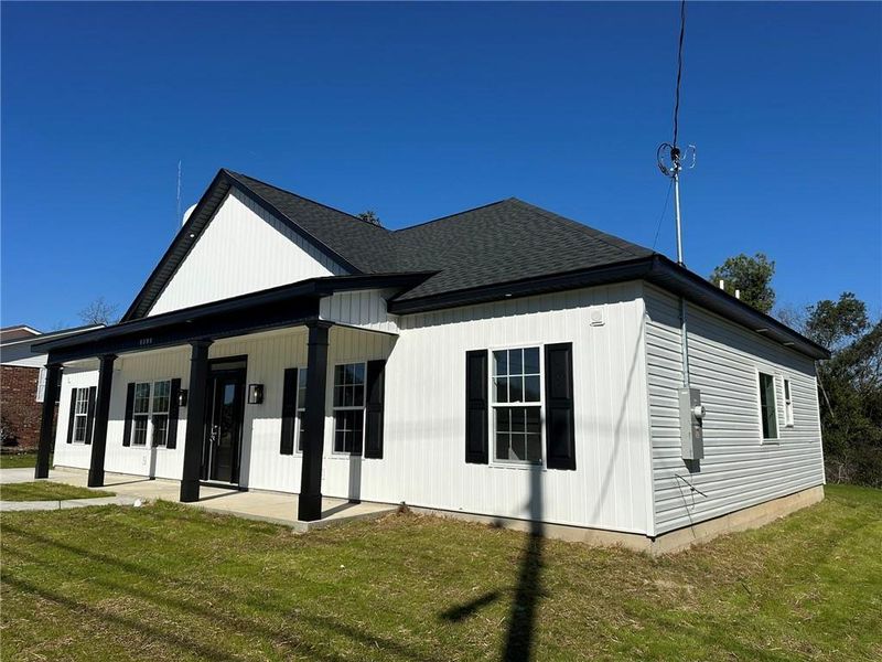 Exterior details and patio area of a home in , Augusta (Image 4).