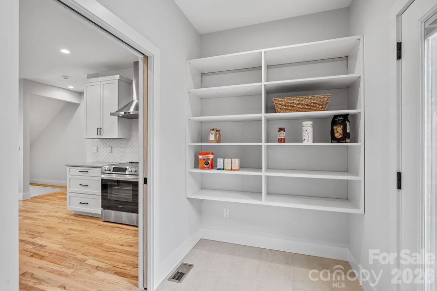 Similar Unit-Walk-In Pantry