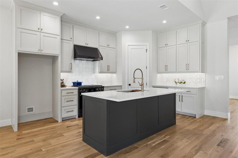 Furnished interior view inside a new home in , Sherman (Image 8).