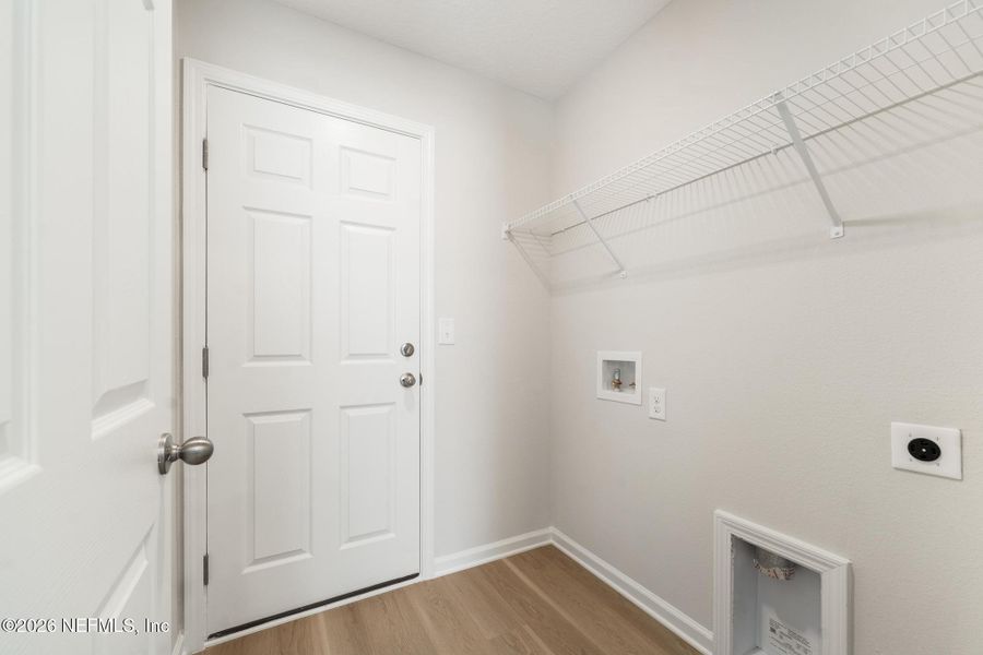 Spacious, unfurnished interior of a new home in , Jacksonville (Image 20).