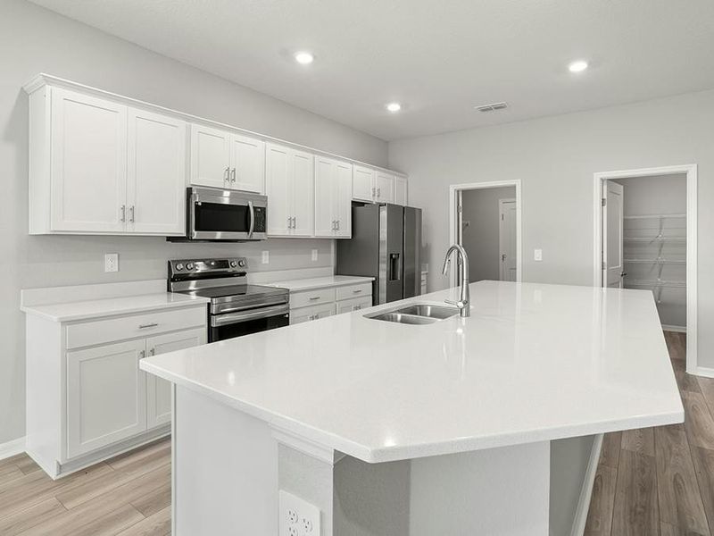 Brand-new 4-bedroom home for sale in St. Cloud, Florida!