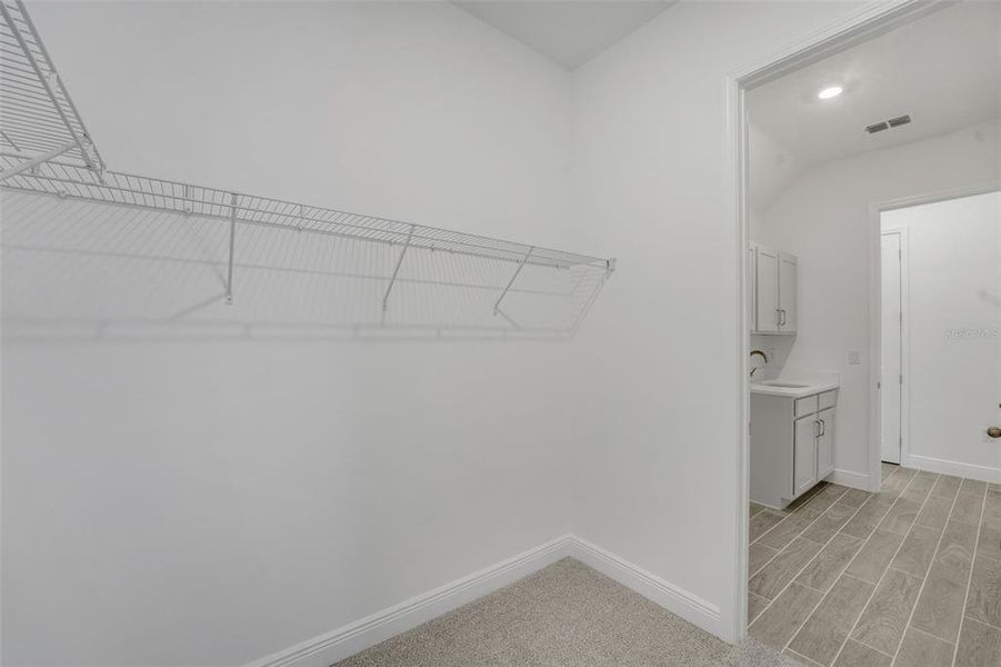 Spacious, unfurnished interior of a new home in Avalon Woods, Winter Garden (Image 40).