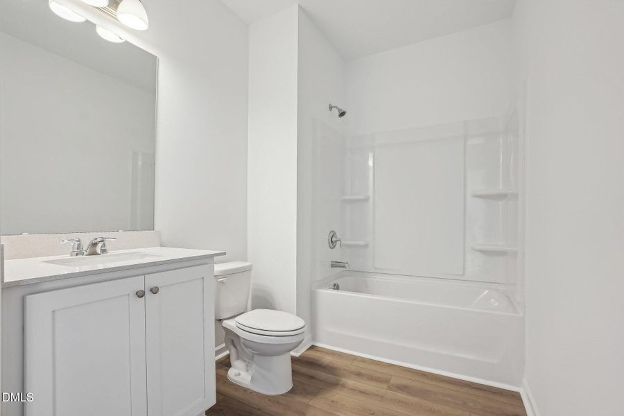 20-web-or-mls-Galloway Dr-020