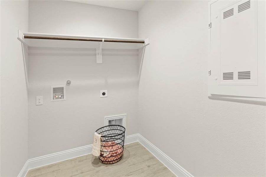 07. 1025 Goya - Utility