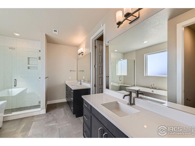 Furnished interior view inside a new home in Baseline, Broomfield (Image 10).