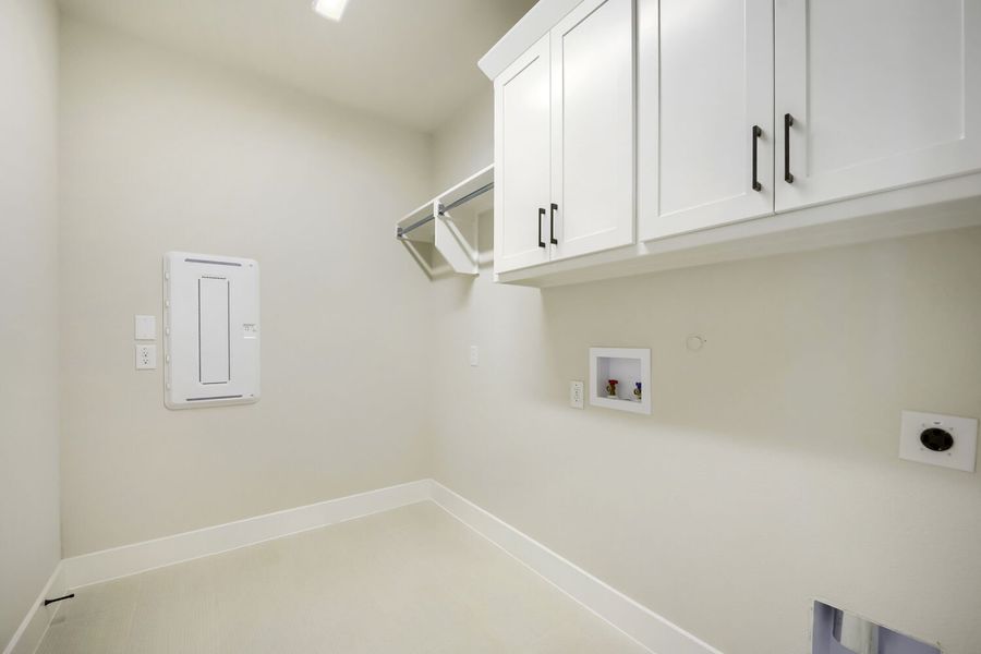 800 Blackberry - Laundry Room 800 Blackberry - Laundry Room