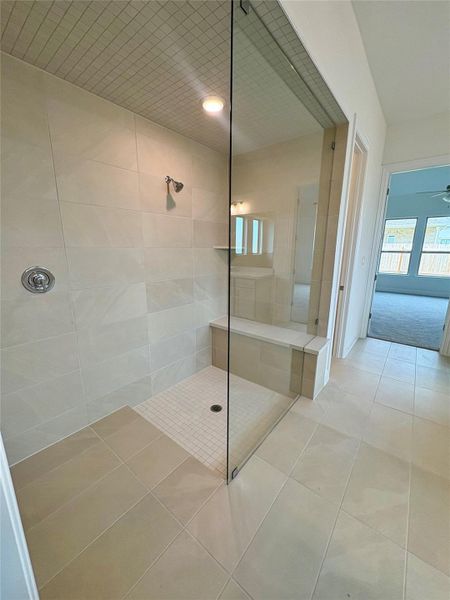 Spacious, unfurnished interior of a new home in Retreat at San Gabriel, Georgetown (Image 9).