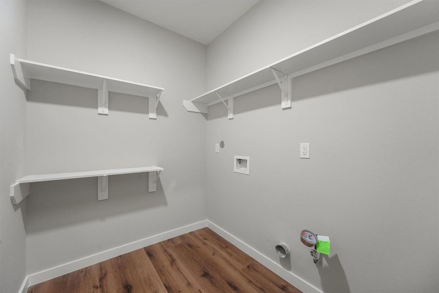 Spacious, unfurnished interior of a new home in , Pasadena (Image 24).