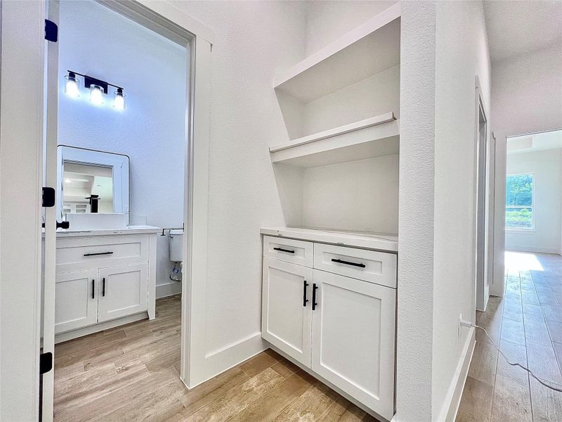 Spacious, unfurnished interior of a new home in , Dayton (Image 39).