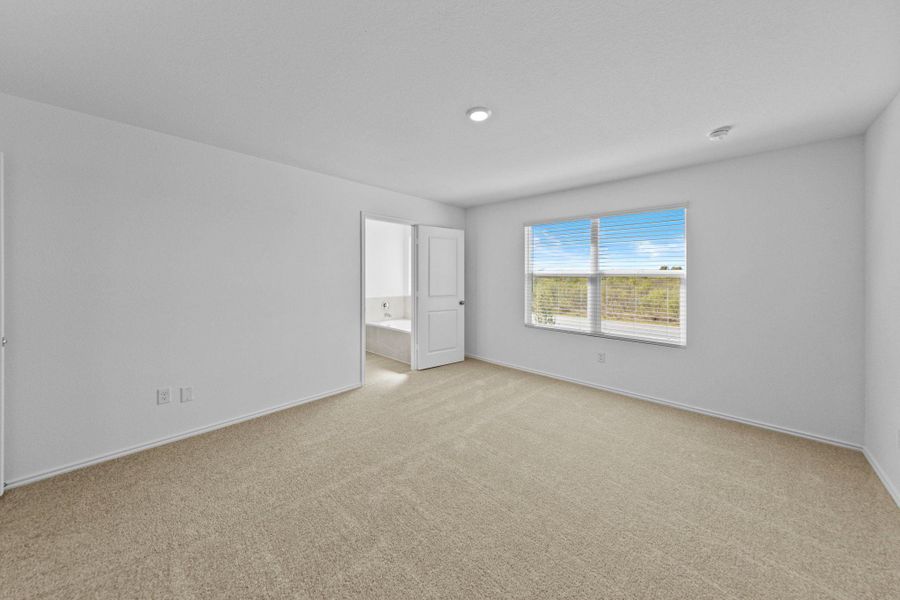 Spacious, unfurnished interior of a new home in Sunset Oaks: Ridgepointe Collection, Maxwell (Image 13). Spacious, unfurnished interior of a new home in Sunset Oaks: Ridgepointe Collection, Maxwell (Image 13).