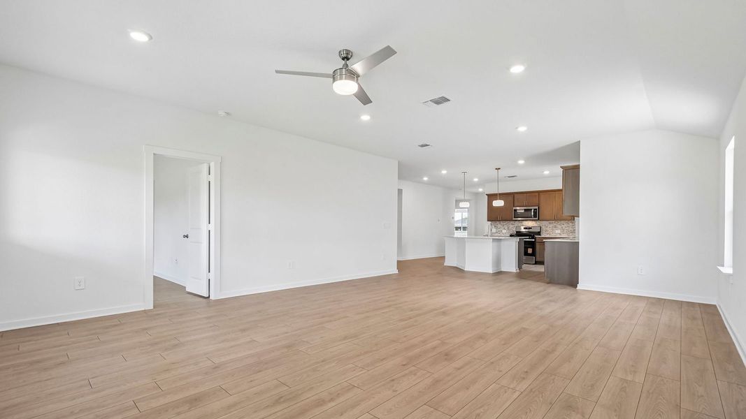Spacious, unfurnished interior of a new home in Trails at Wildhorse, Austin (Image 13).