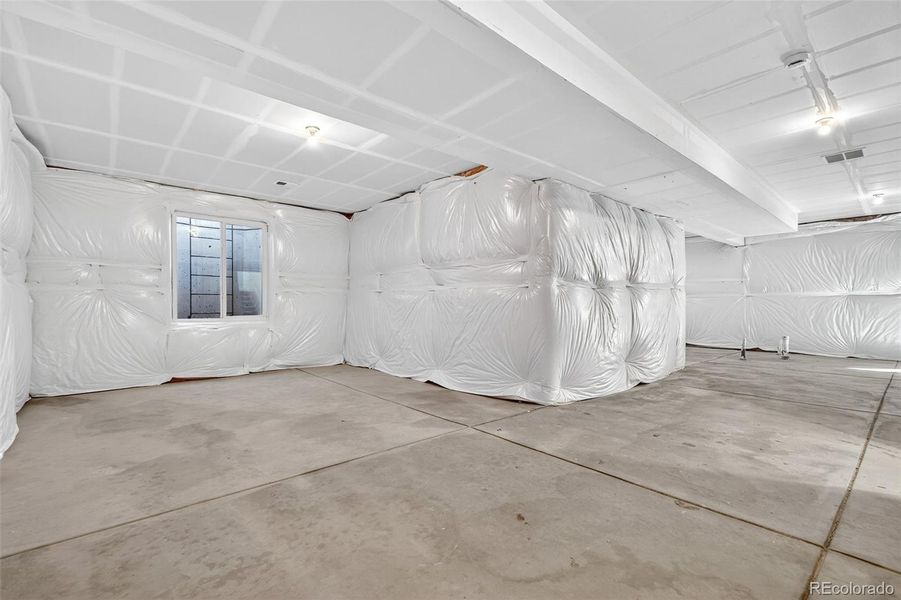 17095 W 92nd Loop ~ Ready Now!