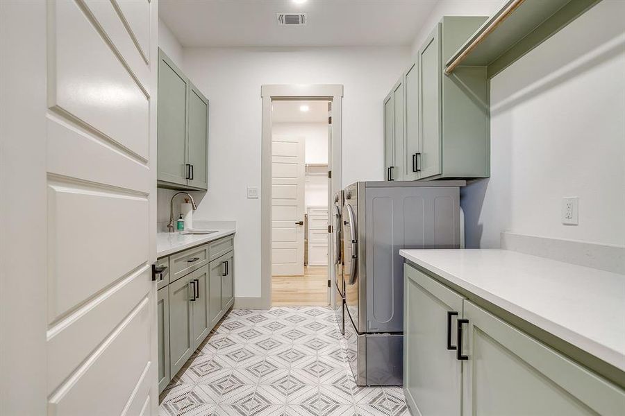 Furnished interior view inside a new home in , Weatherford (Image 11).