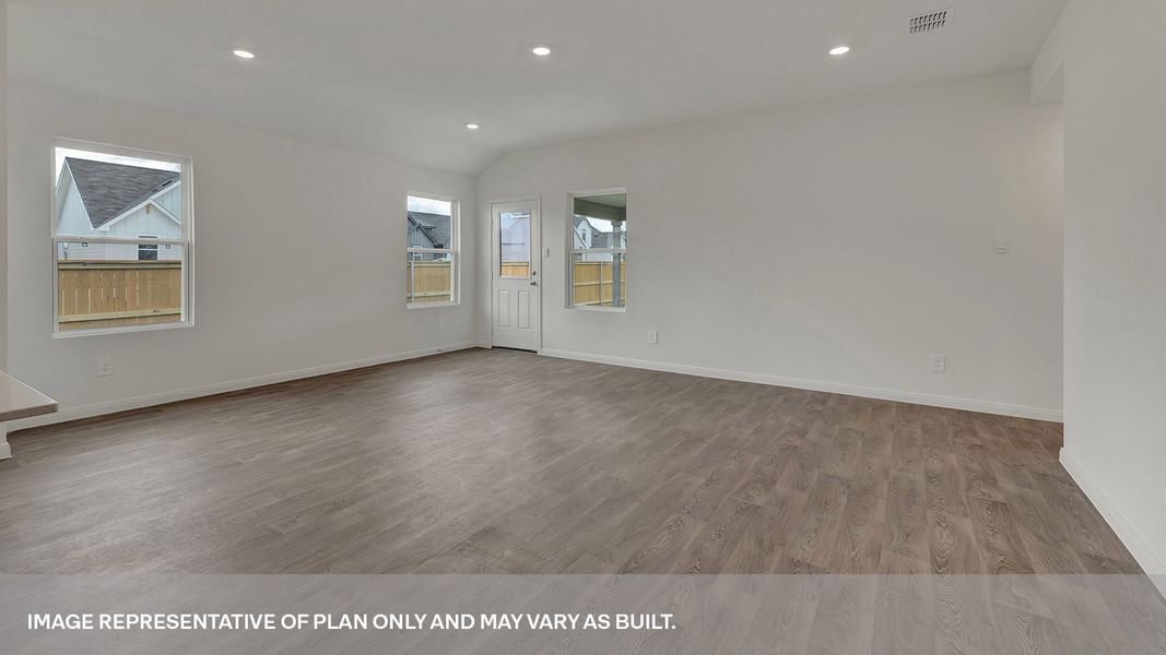 Spacious, unfurnished interior of a new home in Trace, San Marcos (Image 19).