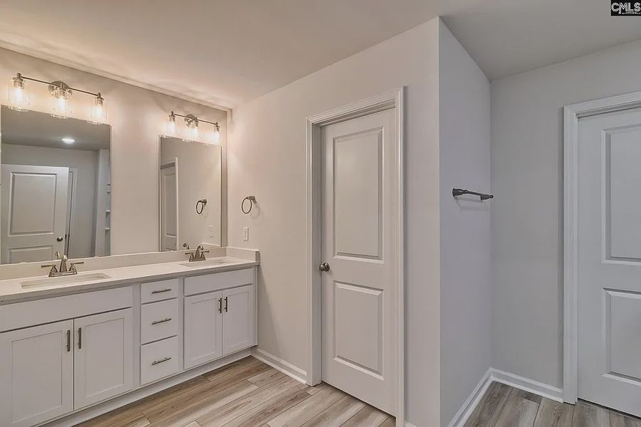 Furnished interior view inside a new home in Emanuel Creek, West Columbia (Image 12).