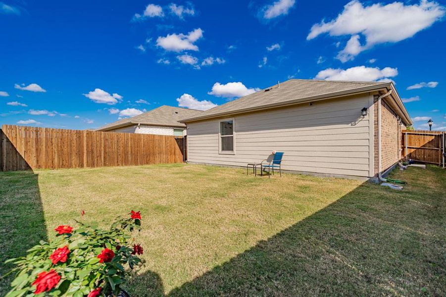 Exterior details and patio area of a home in Wildcat Ranch, Crandall (Image 3).