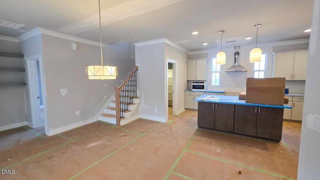 212 Rawhide (7) (Medium)