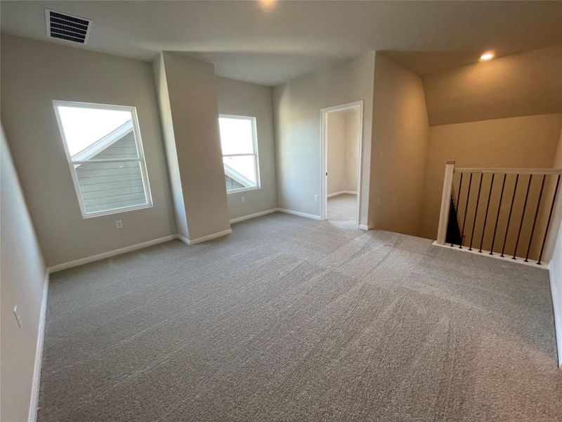 Spacious, unfurnished interior of a new home in Covered Bridge, Hutto (Image 23). Spacious, unfurnished interior of a new home in Covered Bridge, Hutto (Image 23).