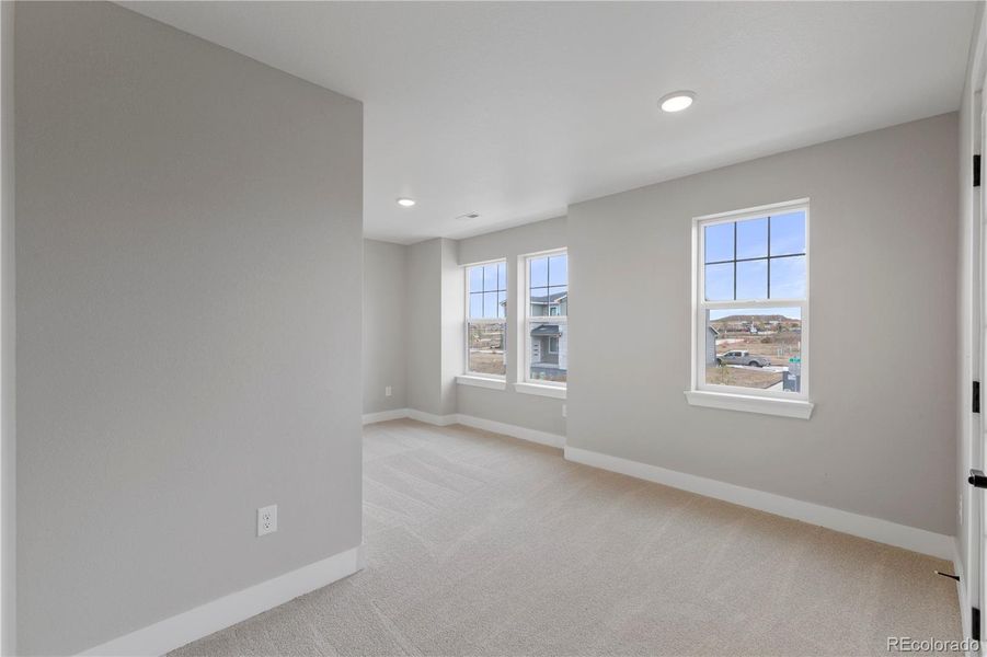 Large primary suite Large primary suite