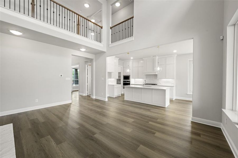 1000 Tall Meadow 1000 Tall Meadow