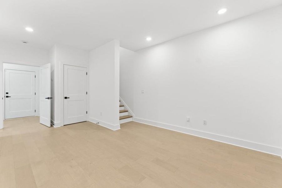 Spacious, unfurnished interior of a new home in , Roswell (Image 21).