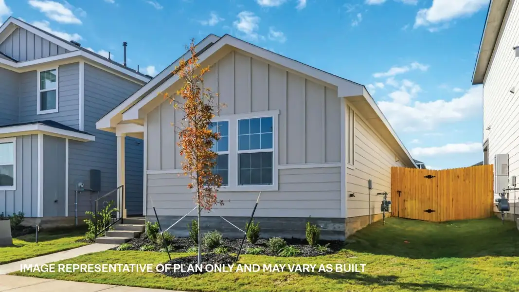 Exterior details and patio area of a home in Valverde, Bastrop (Image 3).