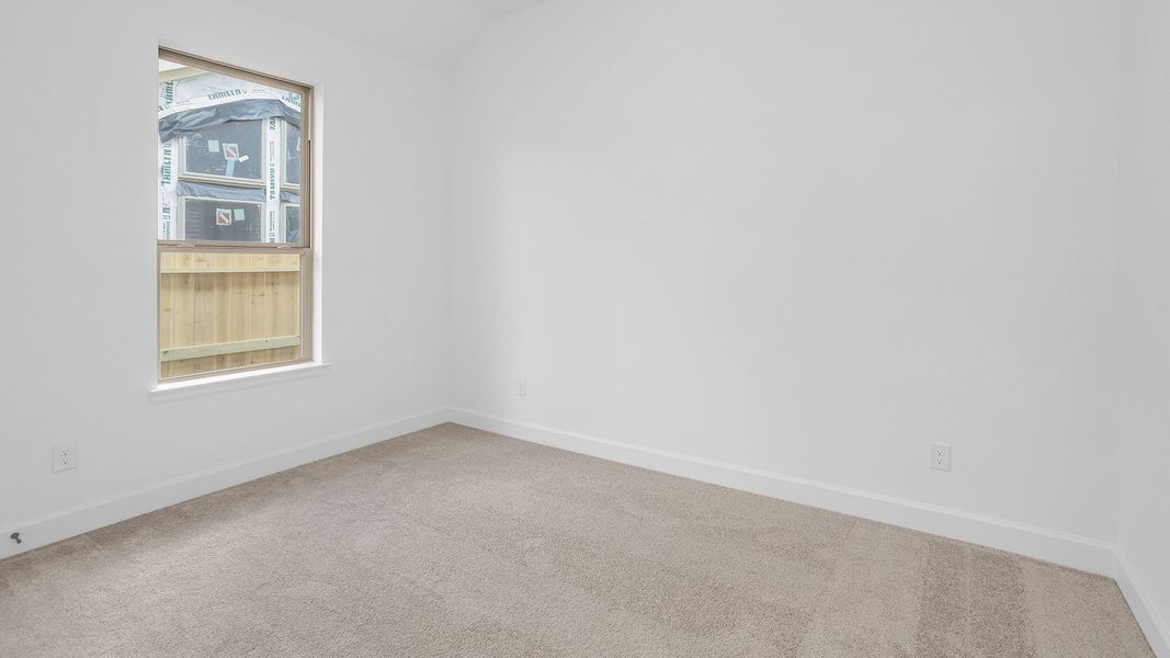 Spacious, unfurnished interior of a new home in Evergreen, Conroe (Image 19).