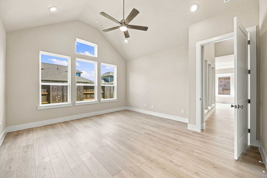 Spacious, unfurnished interior of a new home in Arabella on the Prairie, Richmond (Image 10). Spacious, unfurnished interior of a new home in Arabella on the Prairie, Richmond (Image 10).