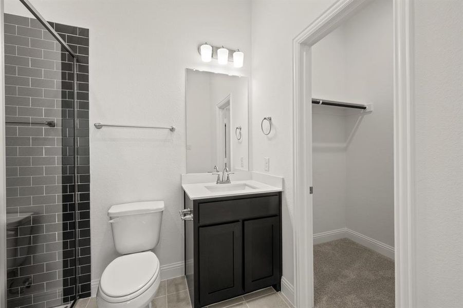 974 Reeves- Bathroom-1 974 Reeves- Bathroom-1