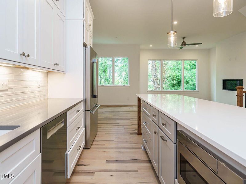 019-1280x960-kitchen