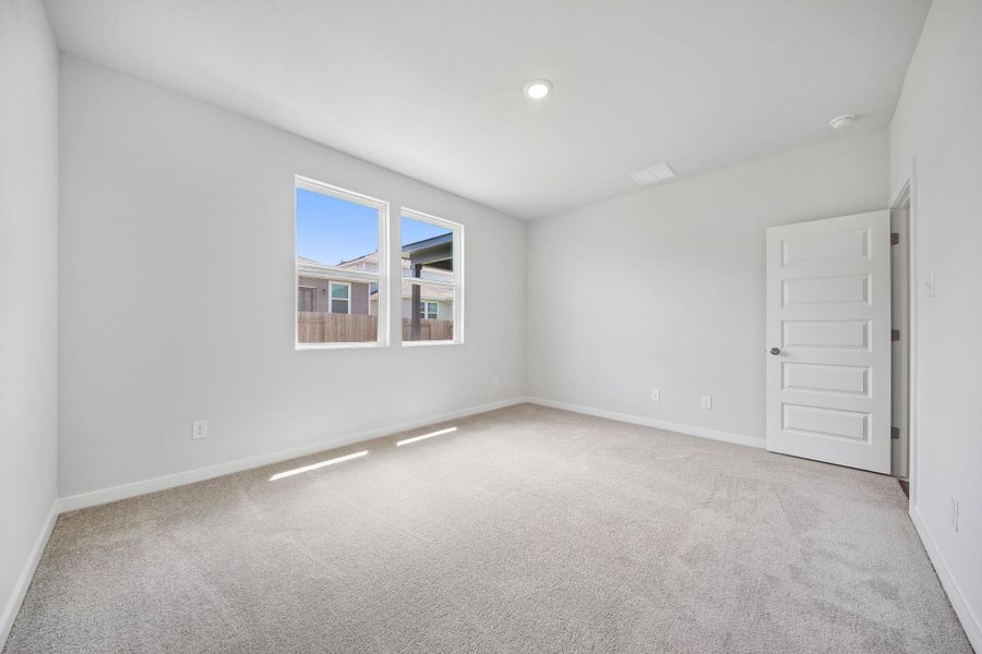Spacious, unfurnished interior of a new home in Eastwood at Sonterra, Jarrell (Image 22). Spacious, unfurnished interior of a new home in Eastwood at Sonterra, Jarrell (Image 22).