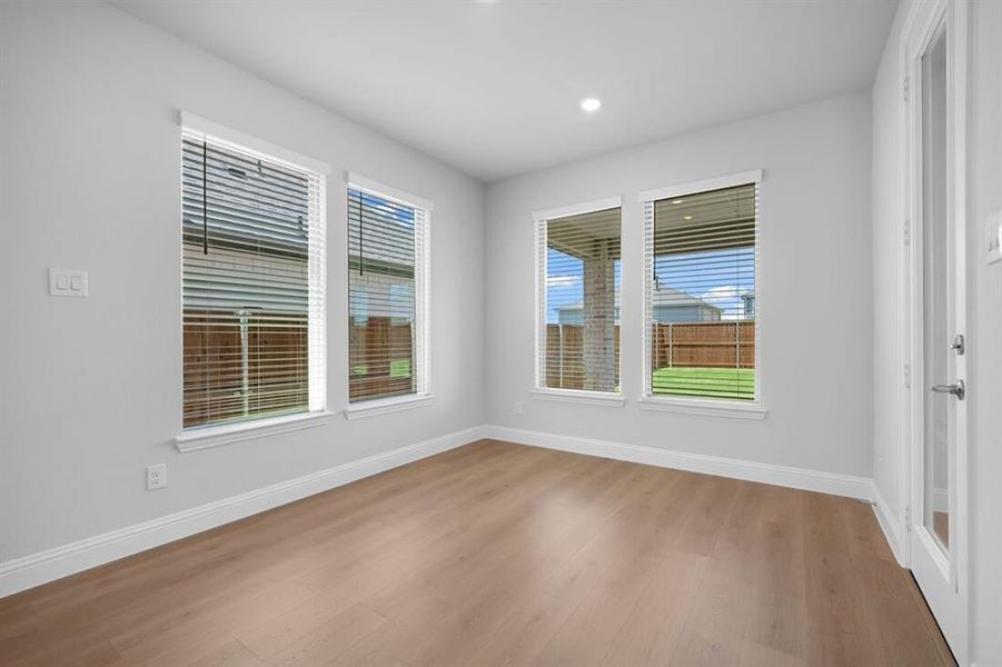 Spacious, unfurnished interior of a new home in South Oak 50s, Oak Point (Image 19). Spacious, unfurnished interior of a new home in South Oak 50s, Oak Point (Image 19).