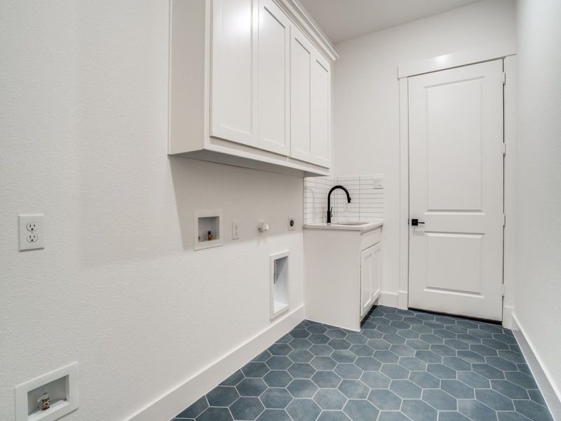 Furnished interior view inside a new home in Legacy Gardens, Prosper (Image 10).
