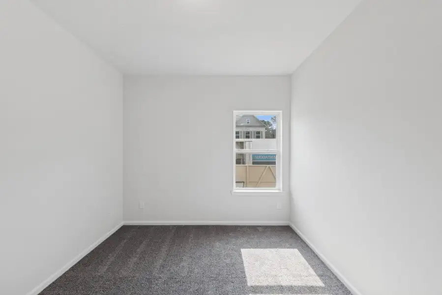 Spacious, unfurnished interior of a new home in Sierra Vista, Rosharon (Image 24).