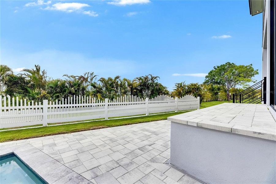 Exterior details and patio area of a home in , Apollo Beach (Image 47).