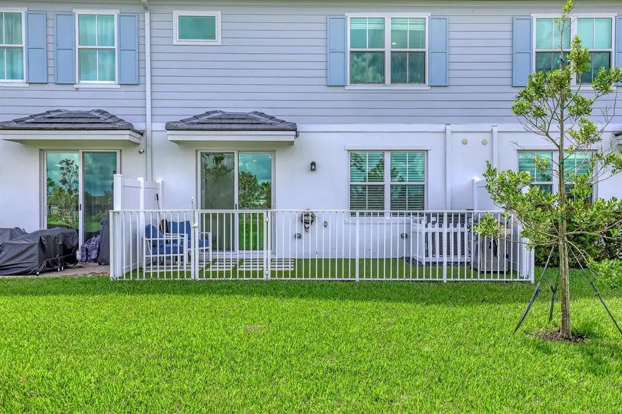 137 SE Birch (41)