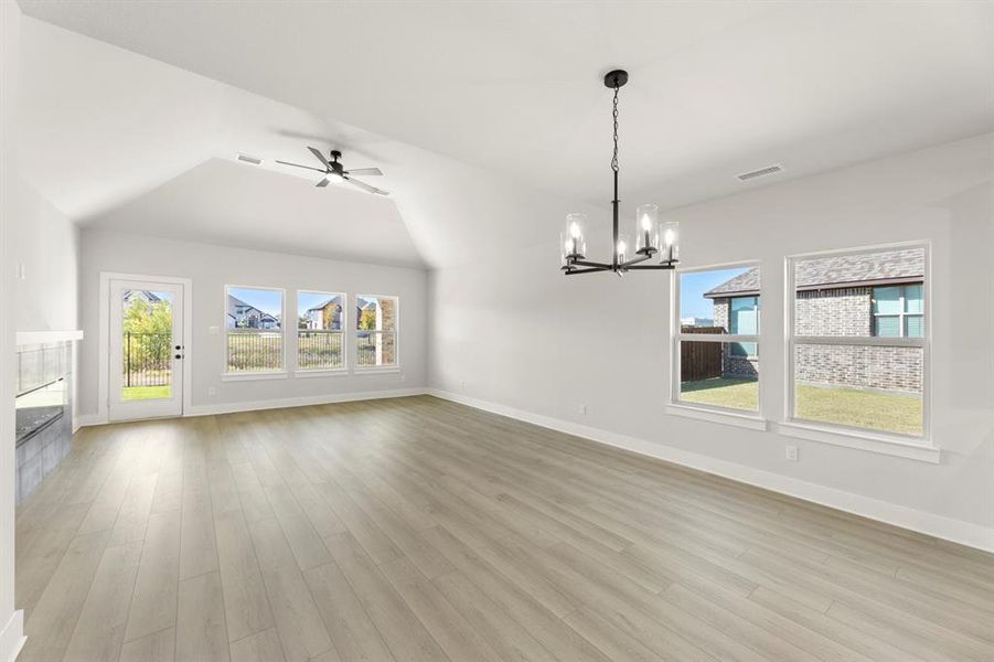 12_14. 1117 Flamingo - Family (3)